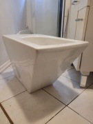 Sedes b.duży–ponadstandardowe gabaryty–solidny–używany, w b.dobrym stanie