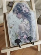 Wieszak ścienny vintage ręcznie zdobiony  2 haczyki  decoupage 