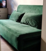 Jak Nowa - dwuosobowa sofa velur ZENIA 141 x 90. Rozkładana: 191 x 141