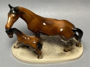 Koń i źrebak Hertwig, figura porcelanowa, NIEMCY #653