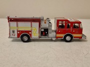 MODEL WOZU STRAŻACKIEGO PIERCE DASH TOP MOUNT PUMPER W SKALI 1:64 - AMERCOM