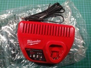 fabrycznie nowa ładowarka Milwaukee M12 C 12 C