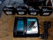 Zestaw 4 baterii Makita + ładowarka