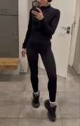 Leginsy i kurtkę Adidas założone dwa razy