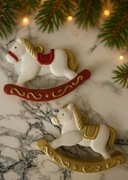 Zawieszka gipsowa konik na biegunach