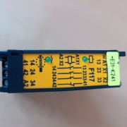 Przekaźnik bezpieczeństwa TESCH F117x01
