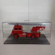 Metalowy model 1962 DAF A1600 FIRE ENGINE SignatureSeries1:43 wóz strażacki