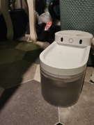 Nowoczesna fontanna dla kota z czujnikiem ruchu + 3 nowe filtry, jak nowa