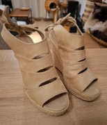 Wysokie espadryle na koturnie beżowe 37 DeeZee