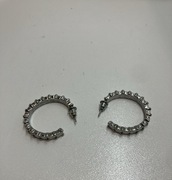 kolczyki DYRBERG KERN, jakis metal w kolorze bialego zlota/srebra. oryginał