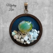 Wisiorek zawieszka drewniana howlit i kaboszon agat 