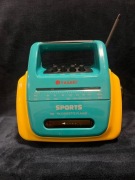 Vintage Yasaki Sports 1990 radio-kasetowy AM/FM turquoise-yellow