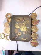 Części do naprawy starych zegarów