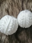 Zestaw 6 sztuk bombek z włóczki  , białe  .10 cm średnicy. Zawieszki 