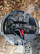 Lewarek podnośnik samochodowy OE Renault 8200153953 + klucz do kół