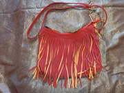 Torebka czerwona z frędzlami nowa 