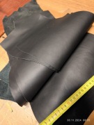 Skóra naturalna gładka w dużych kawałkach, skóra użytkowa czarna