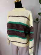 Ciepły damski sweterek 