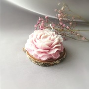 MoonLight 100 % świeca sojowa peonia biało-różowa