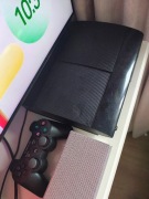 PS3 Super Slim HEN 250Gb + 2 pady