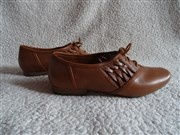 Czółenka damskie Clarks z miękkiej  skóry roz.37,5 wkł.wew 24,5 cm nowe