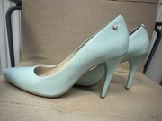 Piękne miętowe szpileczki Venezia w stanie bdb