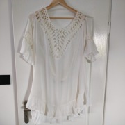 Sprzedam damskie ponczo na plaże firmy Calzedonia.