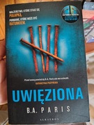 Uwięziona b.a. Paris
