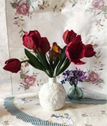 Kwiaty z krepiny tulipany burgundowe bukiet rękodzieło wiosna prezent