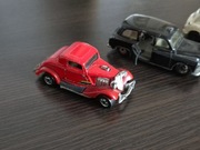 Trzy samochodziki retro matchbox hotwheels