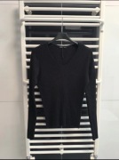 Sweterek dzianinowy prążek dekolt w serek Sinsay rozmiar L 40 wiskoza