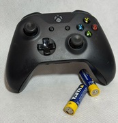 Pad Xbox One S Czarny – Oryginalny + Gwarancja + Baterie