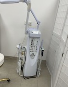 Kombajn kosmetyczny. Maszyna do zabiegów wielofunkcyjna.