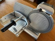Krajalnica Kitchen Line 250mm z powłoką teflonową Hendi 210222