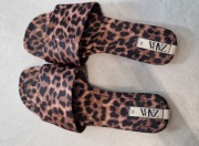 Klapki Zara r.39 panterka