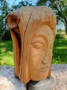 Rzeźba, głowa kobiety. Porządki w starym domu.. Wiek nieznany.