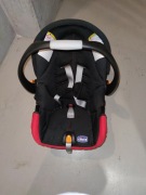 Fotelik Chicco 0-13 kg.