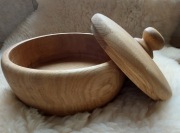 Misa dębowa z pokrywką, rękodzieło użytkowe 