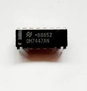 DM7447 = SN7447 UCY7447  TTL _ NSC