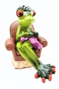 Figurka żaba babcia