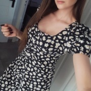 Sukienka midi w stokrotki S