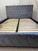 Sprzedam duże łoże tapicerowane z kryształami***