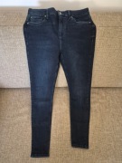 Granatowe jeansy Bershka