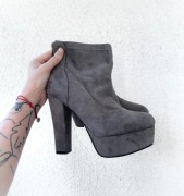Szare botki wedges koturn 38/39 Vices jak nowe