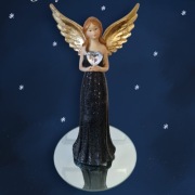 Ewax Figurka czarny anioł z kryształowym sercem i lustrzana tacka prezent