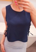 Nowy Bodyflirt cropp top wiązany granatowy r. 34