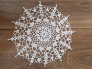 SERWETKA WYKONANA  NA SZYDEŁKU śr. 21 cm  (4)