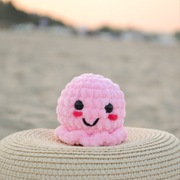 Mała różowa ośmiorniczka pluszak szydełko 