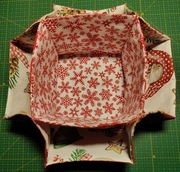 Pojemnik, pudełko, skrzyneczka na łakocie i nie tylko