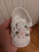 Sandałki dla niemowląt, niechodki niemowlęce rozmiar 19